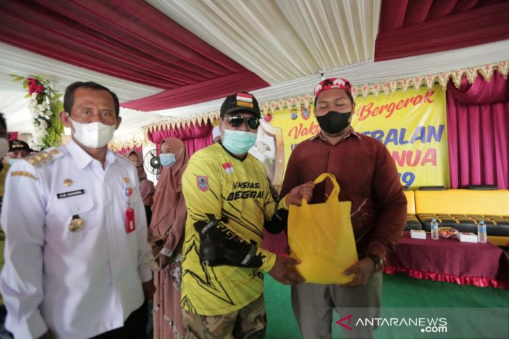 Paman Birin turun ke desa dorong capaian vaksinasi