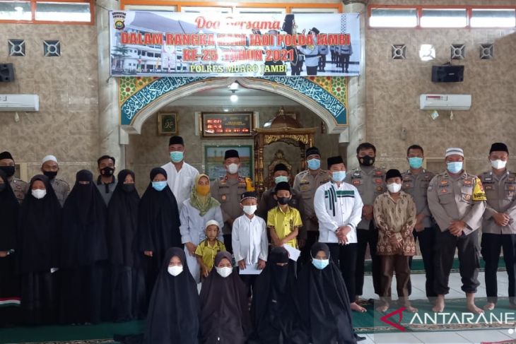 HUT Polda Jambi digelar dengan doa bersama yatim piatu