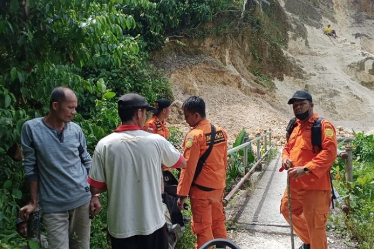 Basarnas terus cari wanita lansia yang hilang di Nias Utara
