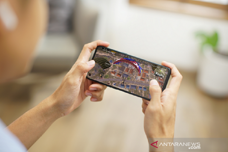 Tips cegah HP panas saat main