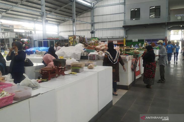 Pemkot Malang bebaskan retribusi pasar bagi pedagang