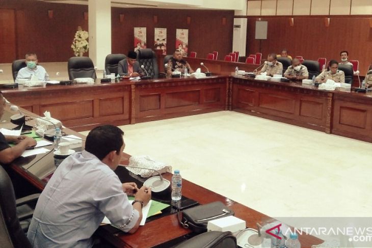 Komisi I DPRD Maluku mediasi sengketa lahan warga Tawiri dan TNI - AU tegakkan aturan