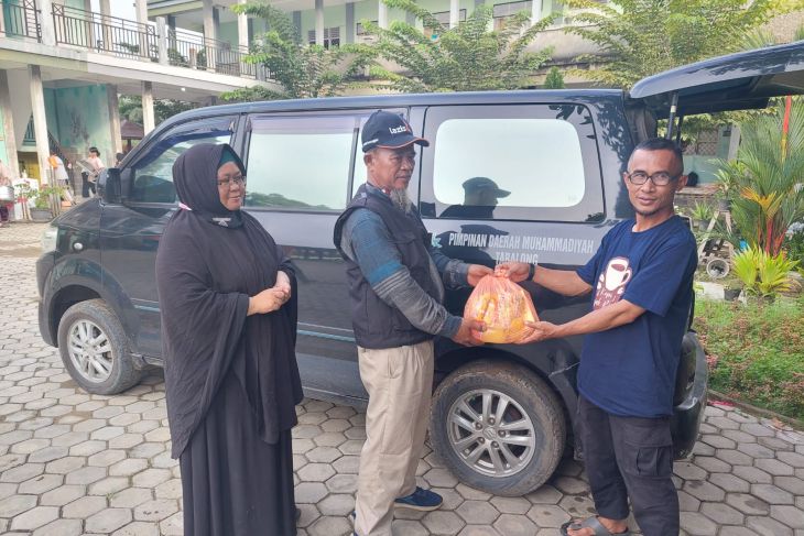 Lazismu dan Aliansi Tabalong bantu penyintas banjir Paser