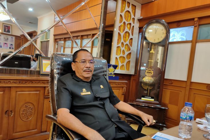Ketua DPRD Kalsel beri bonus atlet berprestasi PON Papua