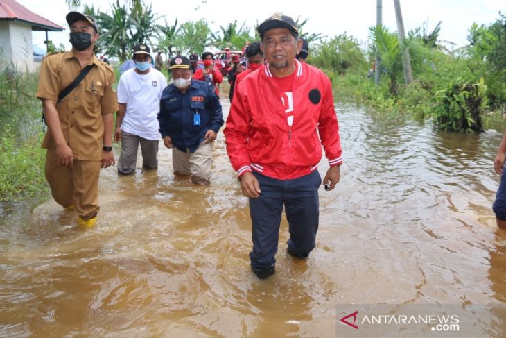 Wakil Bupati PPU kunjungi warga korban banjir