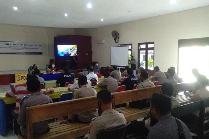 OJK - Ditreskrimsus Polda Maluku sosialisasi waspada investasi ilegal