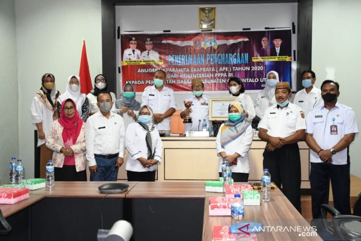 Pemkab Gorontalo Utara raih