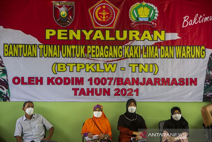 Penyaluran Bantuan PKL Warung Di Banjarmasin