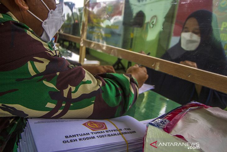 Penyaluran Bantuan PKL Warung Di Banjarmasin