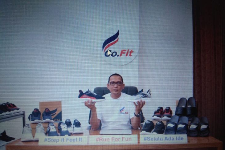 UMKM lokal Surabaya luncurkan produk sepatu untuk sasar anak muda