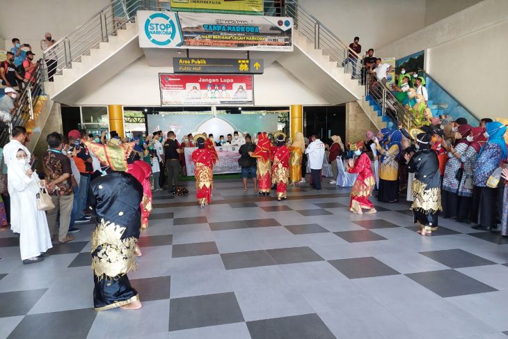 Sebagian besar kontingen STQN tiba di Maluku Utara tinggal Bali saja