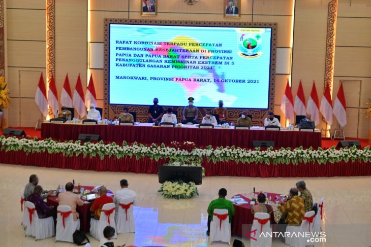 Wapres berharap manfaat percepatan pembangunan dinikmati oleh OAP
