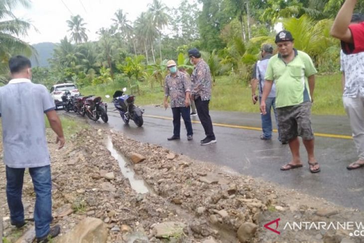 Tim BBPJN investigasi proyek jalan nasional di Kepulauan Nias