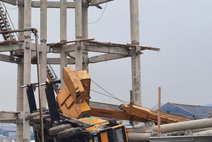 PDAM Tirta Asasta Depok bertanggung jawab soal crane roboh