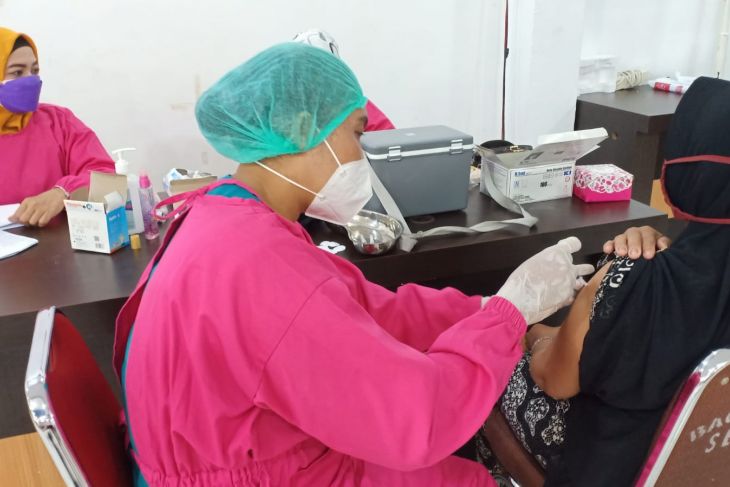 Vaksinasi di Ketapang capai 20 persen lebih