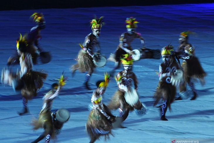 Defile penutupan PON XX Papua bersuka cita diiringi dengan lagu