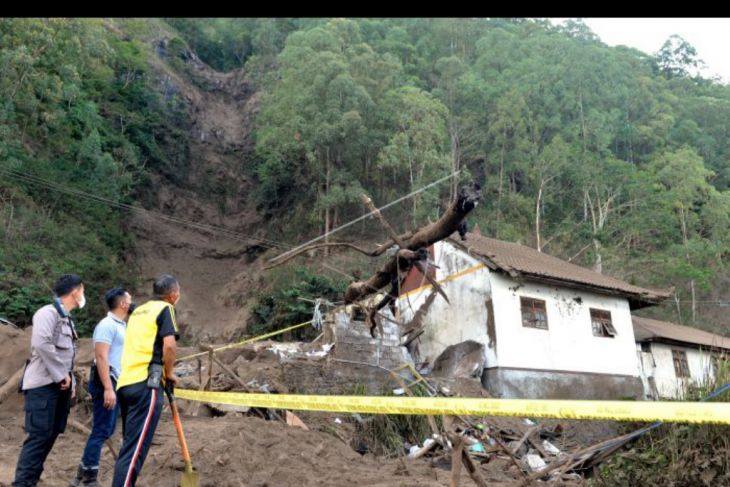 Dampak gempa di Trunyan