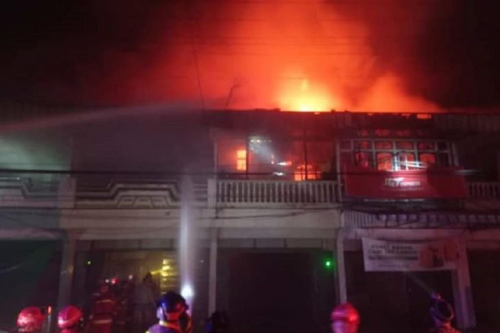 Polres Singkawang selidiki kebakaran tujuh ruko di Sedau