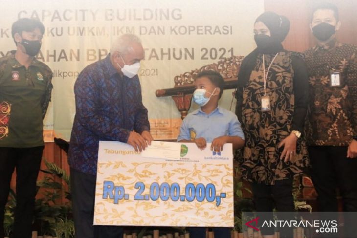 Pemprov Kaltim berikan santunan keluarga korban meninggal COVID-19