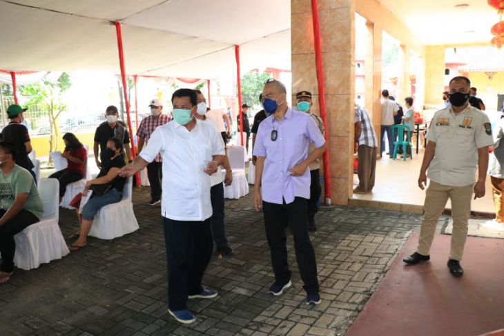 Kejati Banten gelar vaksinasi COVID-19 di Vihara Caga Sasana Kabupaten Tangerang