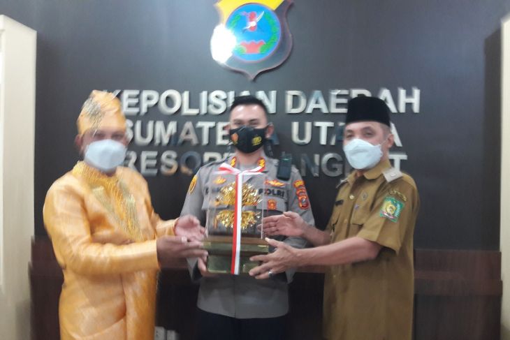 Kapolres Langkat terima peraih kalpataru