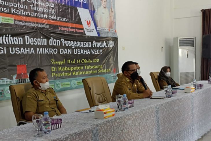 Pelaku UMKM ikuti pelatihan desain dan pengemasan produk