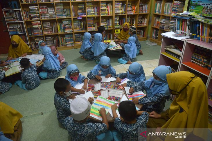 Peringatan Hari Perpustakaan Sekolah Internasional Dengan Prokes 0753