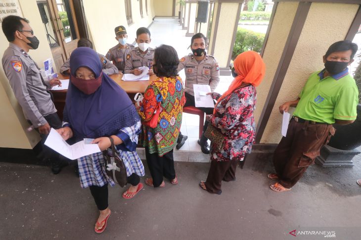 Penyaluran BLT PKL di Kota Kediri