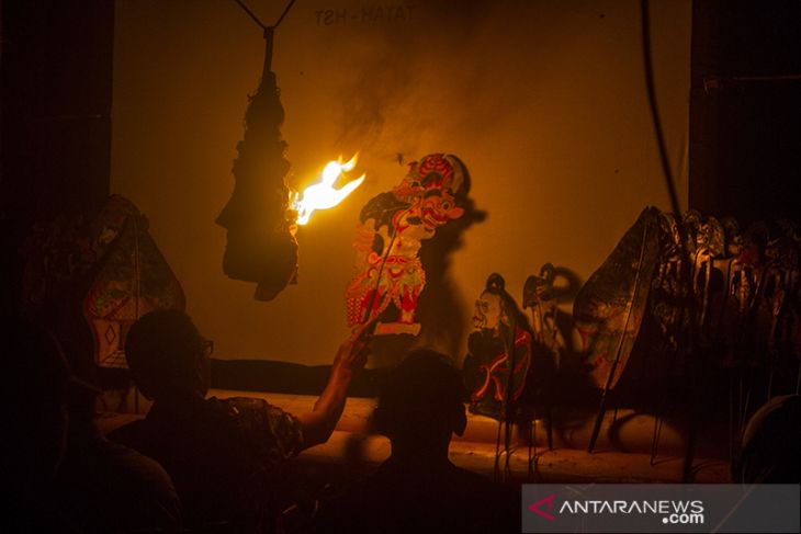 Pertunjukan Wayang Sampir