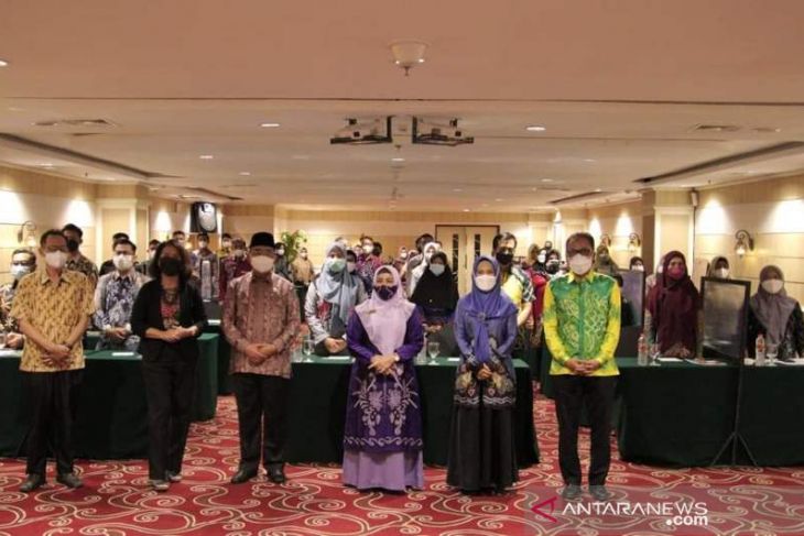 Bupati HSS buka pelatihan service excellence front office MPP