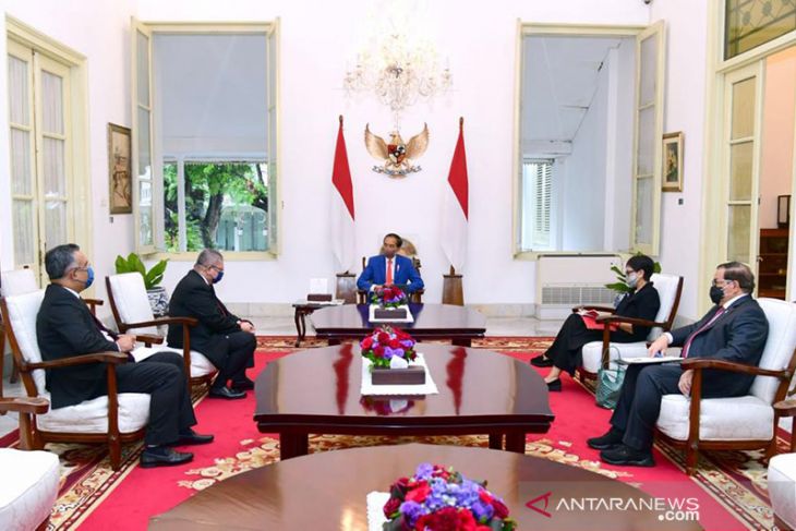 Presiden Jokowi menerima kunjungan kehormatan Menlu Malaysia