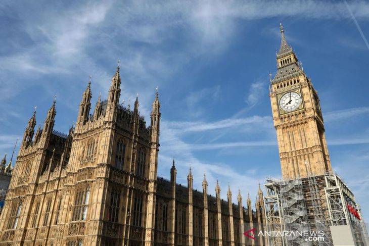 Inggris akan danai pembangkit listrik bertenaga nuklir
