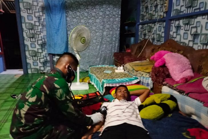 Satgas Pamtas selenggarakan pengobatan gratis di perbatasan Indonesia