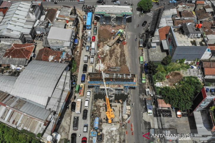 Pembangunan jembatan layang di Bandung 