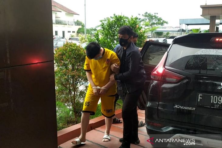 Polisi Jabar bekuk bos pengendali 23 aplikasi pinjol ilegal