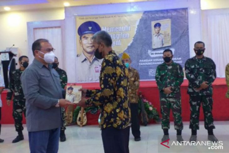 Buku kedua kisah perjuangan tokoh H.AS Hanandjoeddin diluncurkan