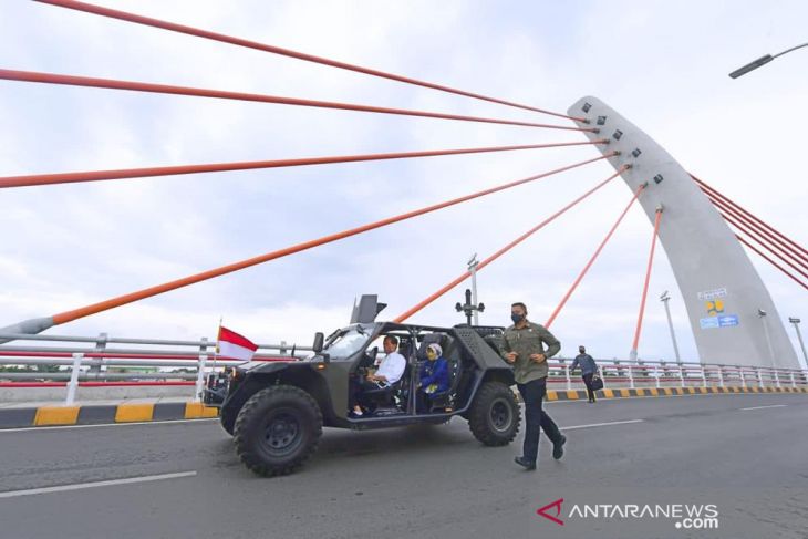 Strategic infrastructures are gift for South Kalimantan: Governor