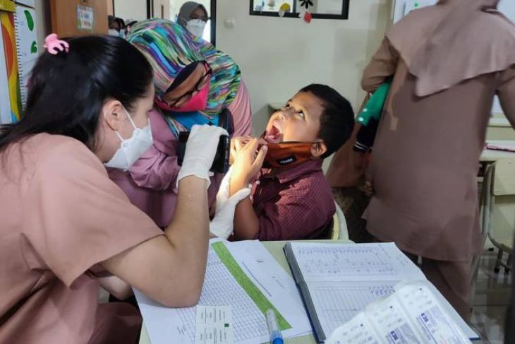 Puskesmas in Tangerang City holds immunization month to prevent disability