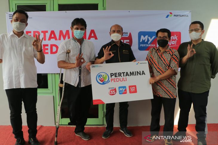 Pantau Operasional Bisnis di Lapangan, Executive GM Pertamina Patra Niaga Regional JBB Berikan bantuan kepada Pekerja Disabilitas di Tangsel