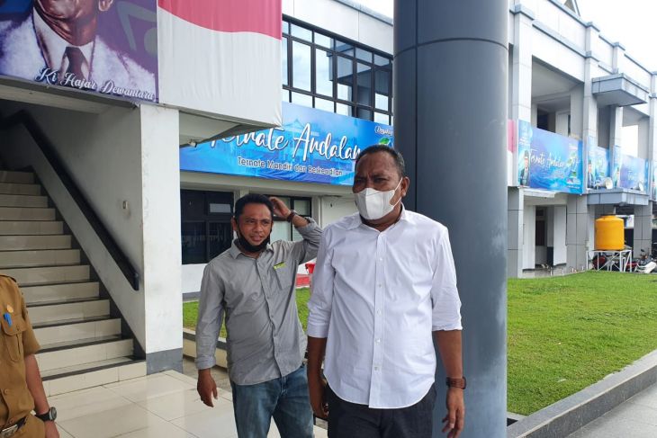 Bupati Halsel harap santri sebagai garda terdepan pertahankan NKRI begini penjelasannya