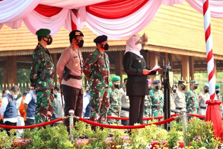Khofifah ingatkan sinergitas dan kesiapsiagaan antisipasi bencana hidrometeorologi di Jatim
