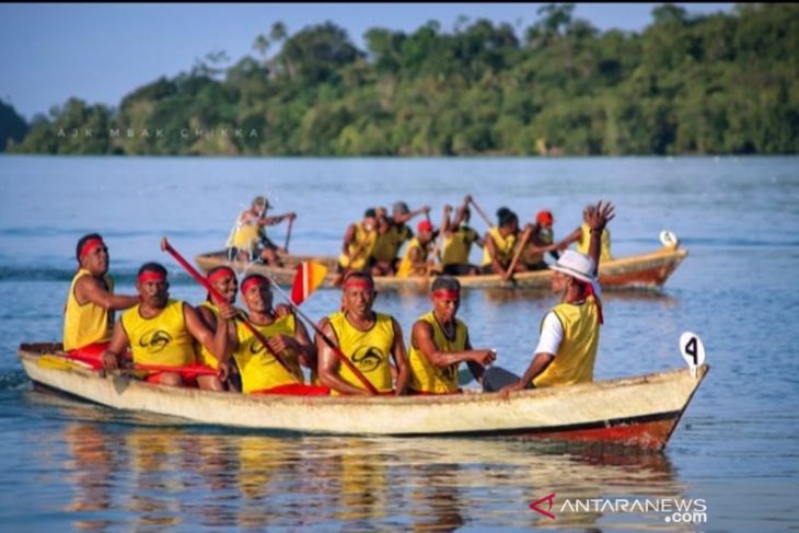 Lomba dayung sampan semarakkan Festival Meti Kei 2021 gairahkan pariwisata dan perekonomian