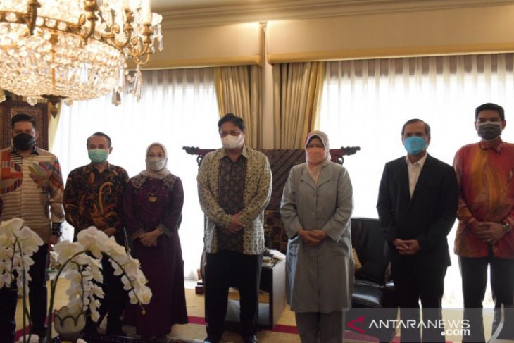 Indonesia Malaysia To Bolster Cooperation In Palm Oil Industry Antara News