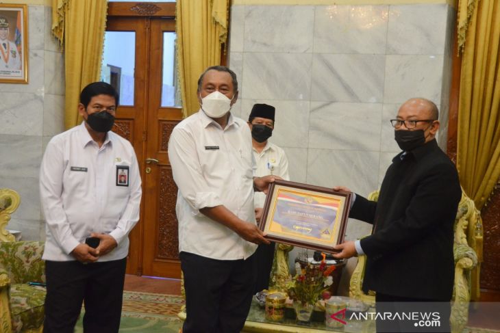 10 kali WTP, Pemkab Serang Terima Plakat LKPD Ditjen Perbendaharaan Banten