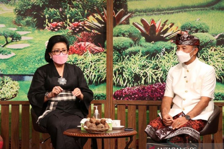 Putri Koster ajak masyarakat Bali perkuat tari sakral sesuai pakem