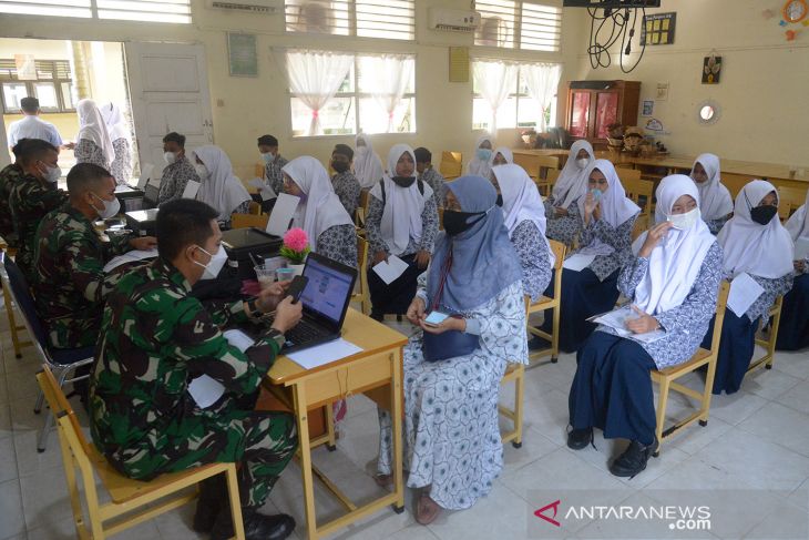 VAKSINASI TAHAP DUA MURID MTsN BANDA ACEH