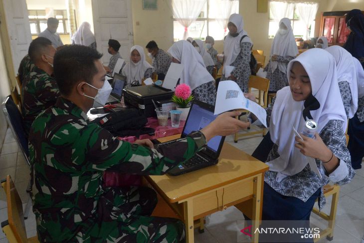 VAKSINASI TAHAP DUA MURID MTsN BANDA ACEH