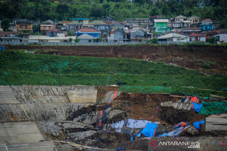 Proyek bendungan Ciawi Sukamahi 