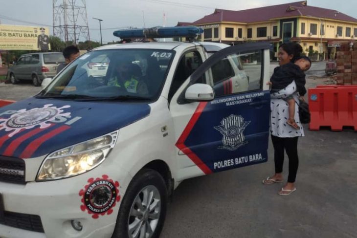 Ibu hamil di Batubara Sumut ngidam naik mobil patwal, Polisi fasilitasi diajak keliling