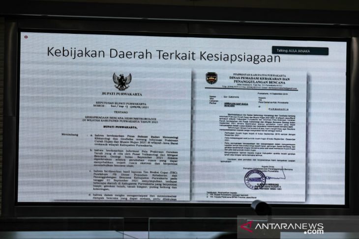 Bupati Purwakarta larang para camat ke luar kota antisipasi bencana